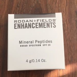 Rodan + Fields Mineral Peptides Foundation